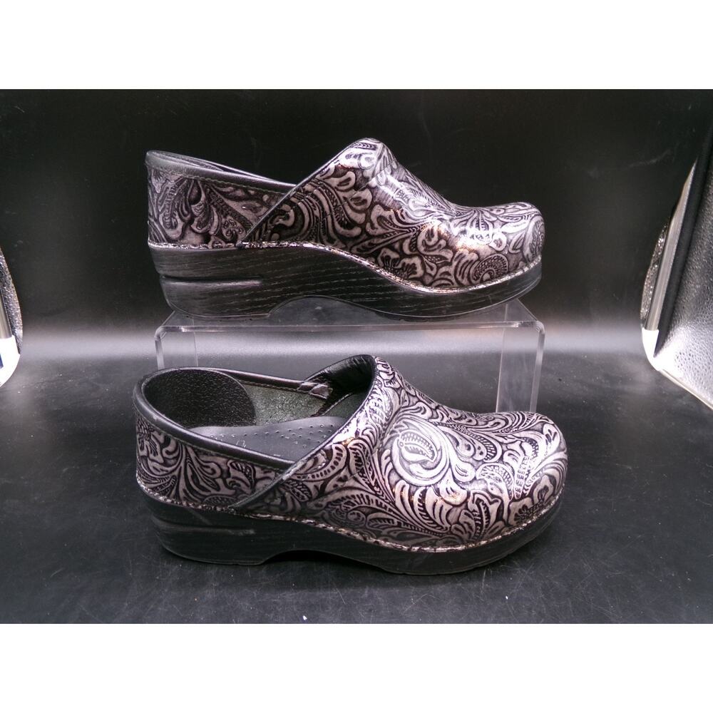 Dansko Clogs Women’s Black Floral Tooled Embossed Leather Size EU 36